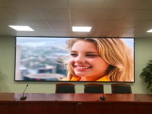 P3.076 display LED HD para publicidade interna para educação