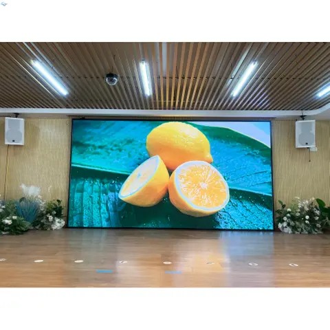 Qual é a diferença entre LED e LCD?