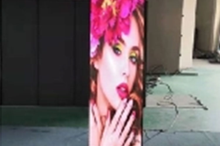 Comparando pôsteres LED internos P2.5 com soluções tradicionais de sinalização digital